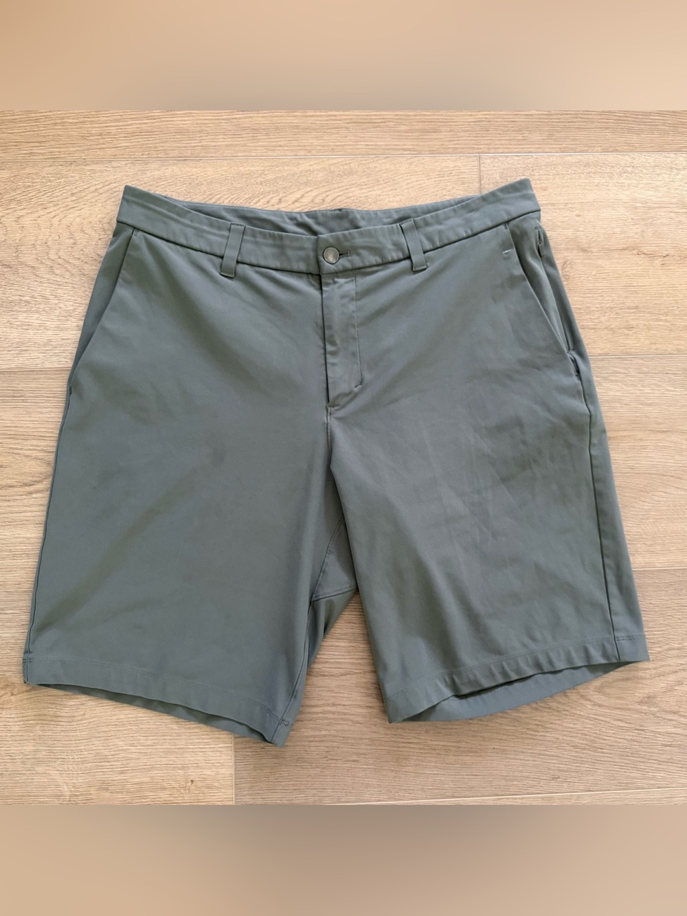 Lululemon ABC Classic-Fit Shorts Men’s 34 Gray Green